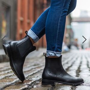 Thursday Boot Company Duchess Black Ankle Boot Size 7